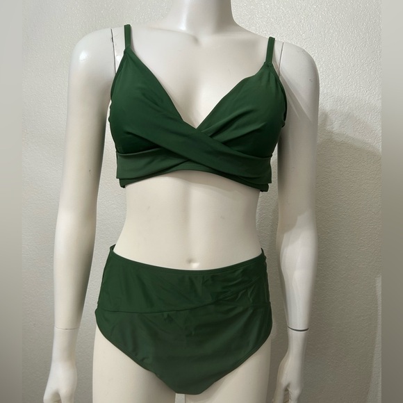 Women's Cupshe Two-Piece Bikini Swimsuit Set - Picture 3 of 5
